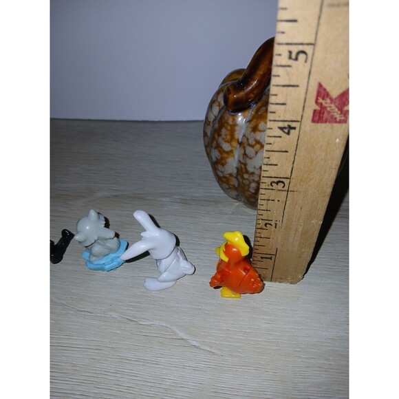 Lot Of 4 Kinder Egg Surprise Toys Ferrero Rabbit, Rooster, Whale & A Wolf Stamp - Picture 3 of 12